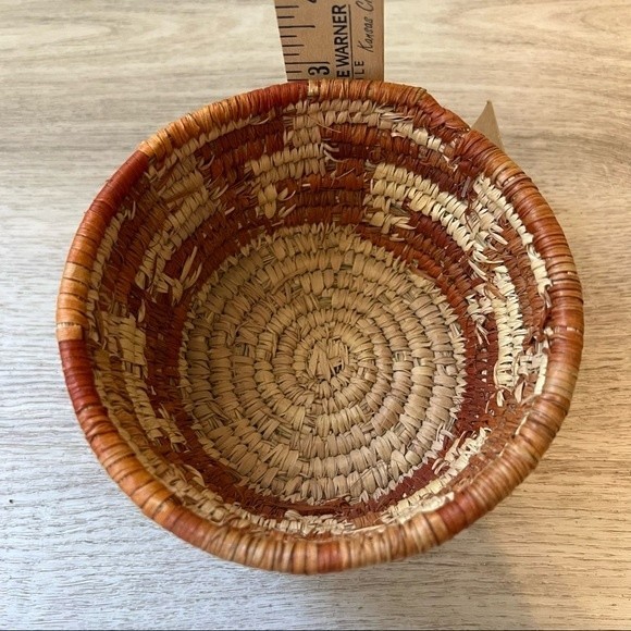 Hand Woven Basket Decorative Cup, Made in Pakistan - Picture 5 of 6